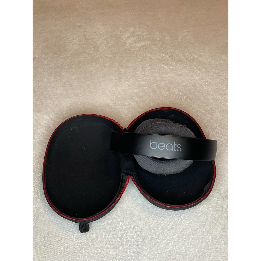 Used Beats Studio2 Wireless Headphones